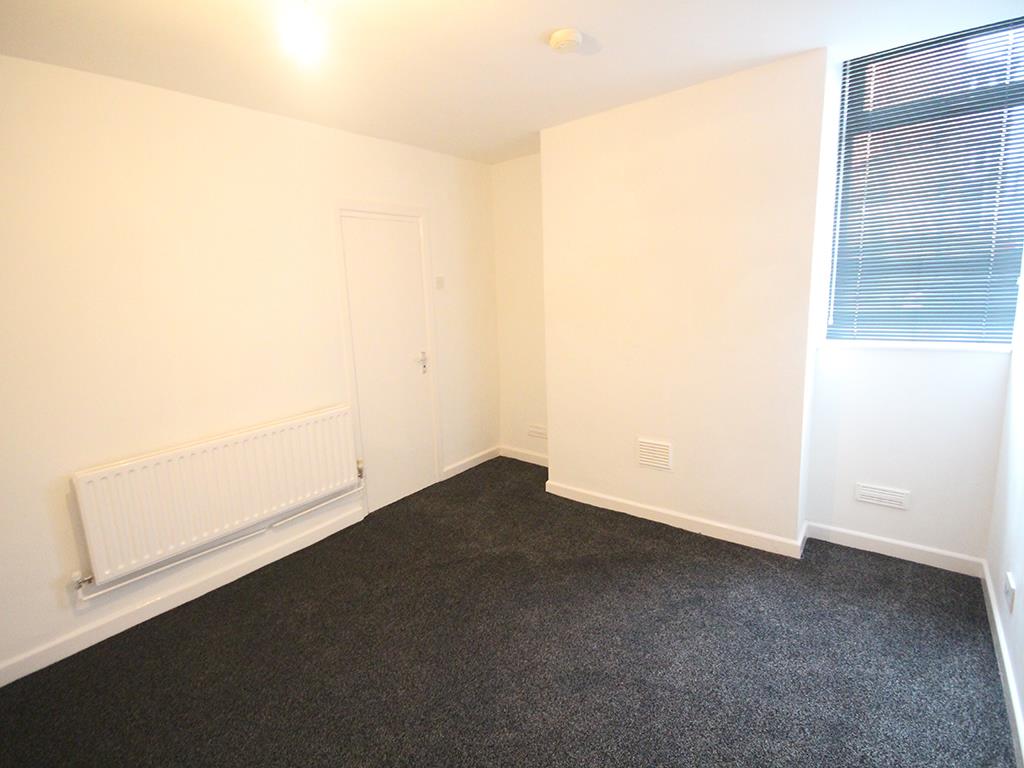2 bedroom flat To Let in Earby - IMG_6188.jpg